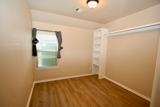 Building Photo - 28222 Helmsman Knolls Dr
