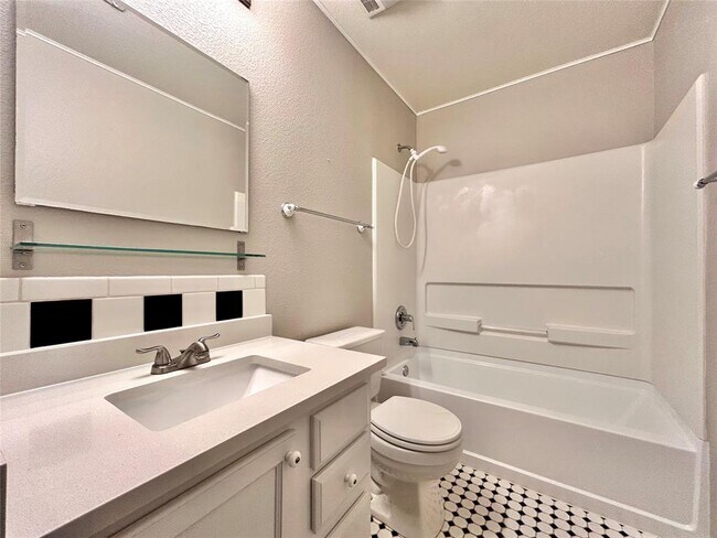 Building Photo - 2011 Ashberry Trail