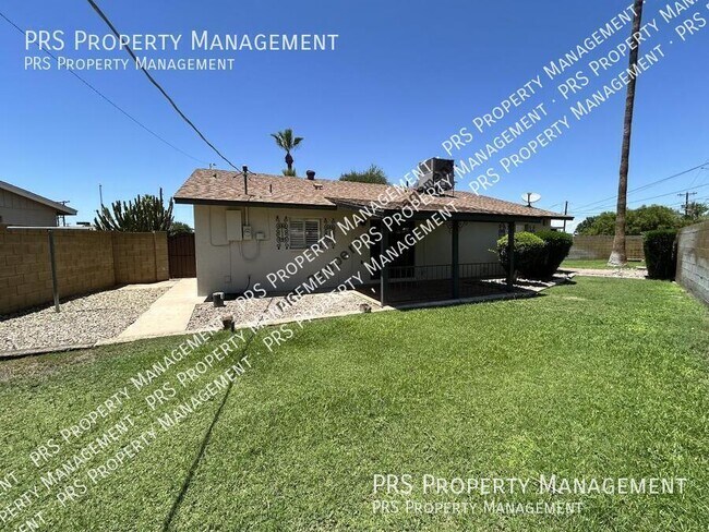 Building Photo - 6926 E Windsor Ave