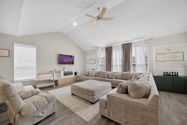 Building Photo - 15014 Timberson Rdg Ln