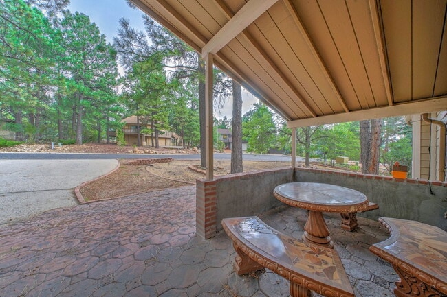 Building Photo - 1540 Spanish Moss Way