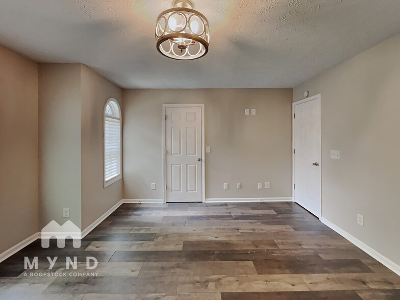 Building Photo - 5618 Union Pointe Dr