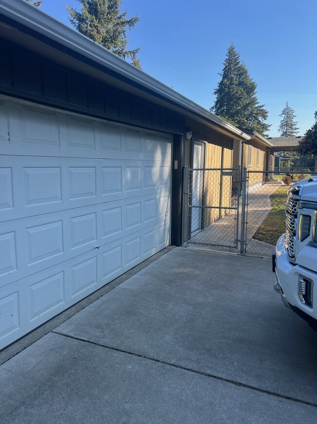 Building Photo - Rathbun Double