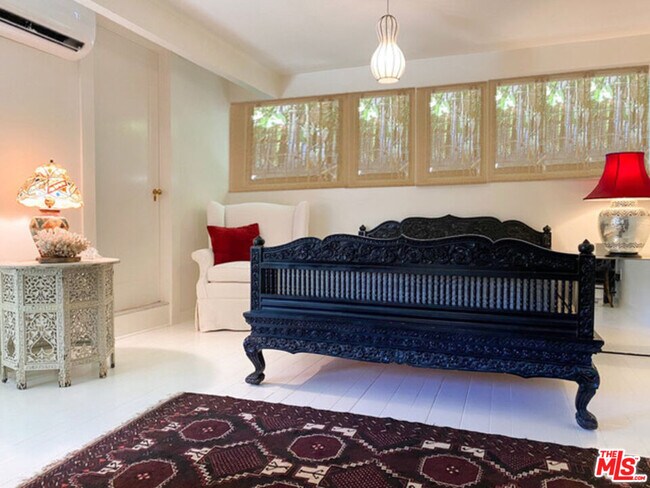 Building Photo - 1602 Courtney Ave