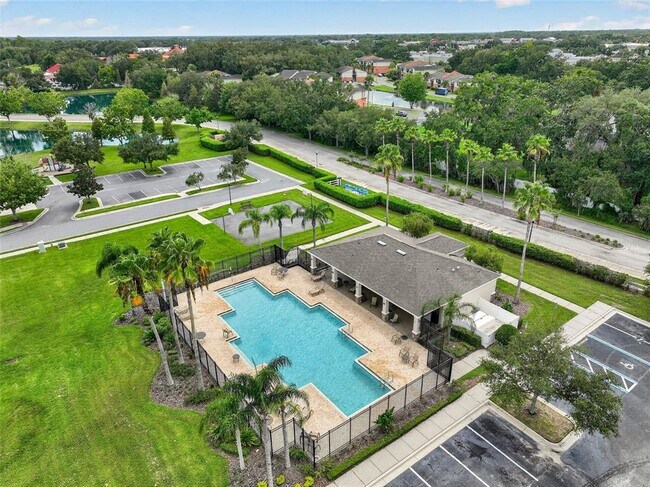 Building Photo - 817 Ashentree Dr