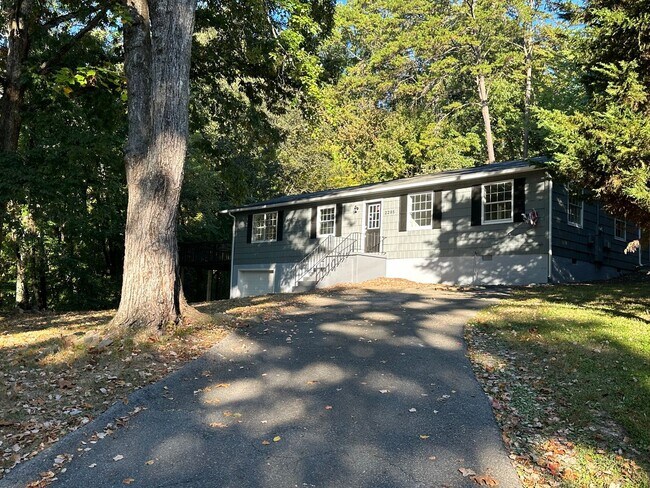 Primary Photo - Recently Updated 4Bdrm/2bath home! Open to...