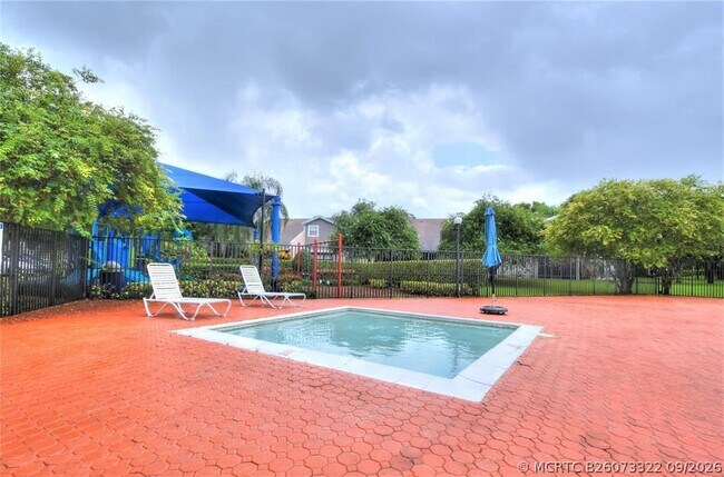 Building Photo - 514 Woodgate Cir
