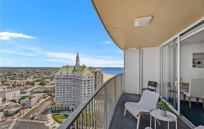 Building Photo - 700 E Ocean Blvd