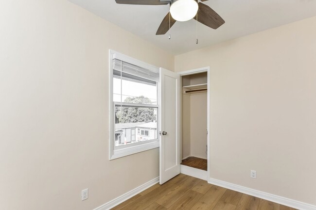 Building Photo - Sweet & Charming 2 Bedroom Richmond Apartment
