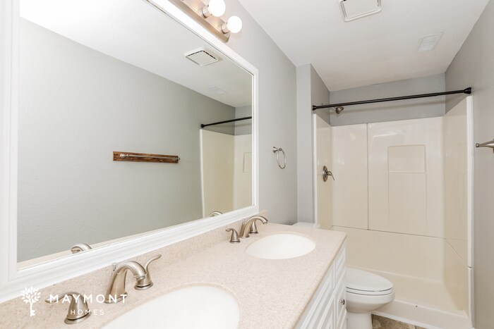 Building Photo - 5926 Buck Rill Dr