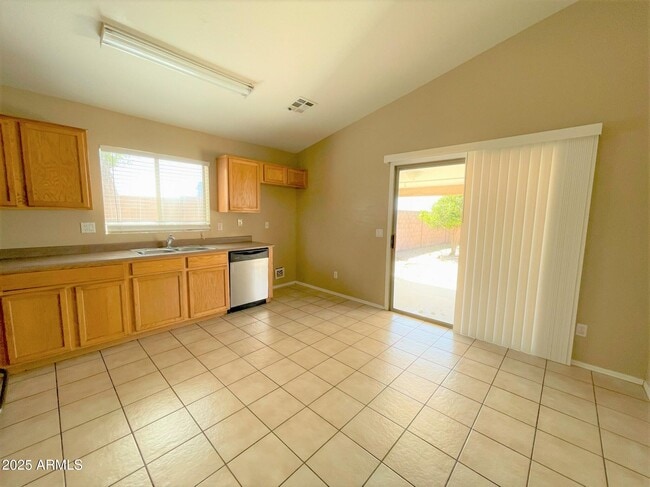 Building Photo - 6717 E Lush Vista View