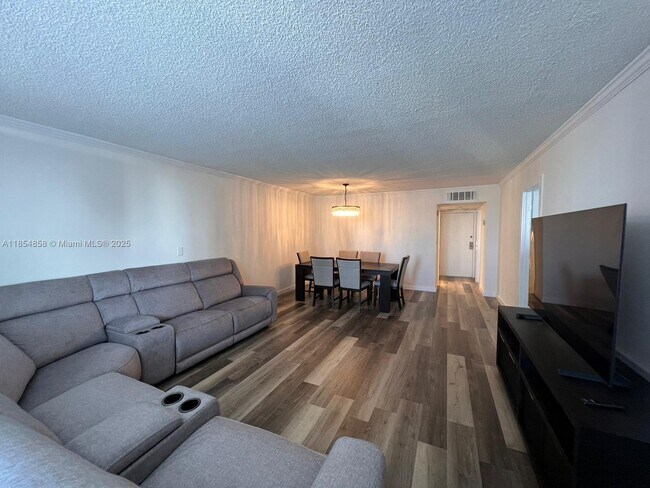Building Photo - 3800 S Ocean Dr