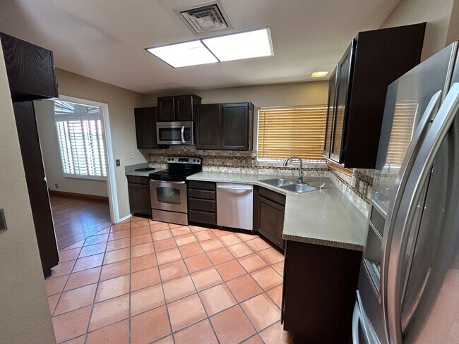 Building Photo - 7511 W Kimberly Way
