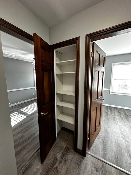 Building Photo - 2019 E Lambourne Ave