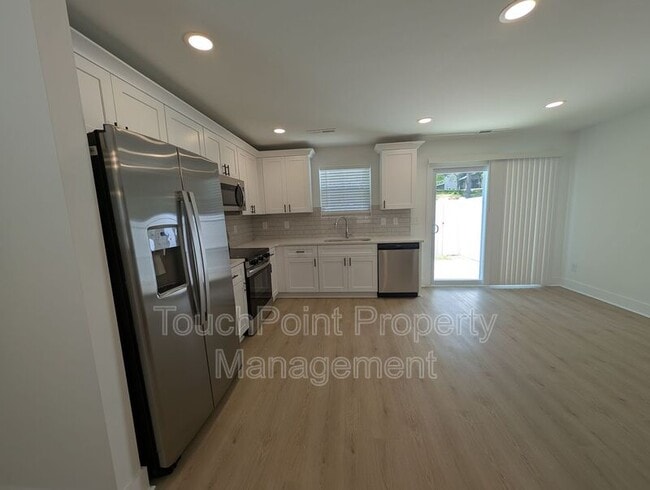 Building Photo - 1413 Arden Ave