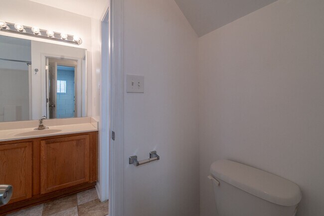 Building Photo - 1053 Brianna Way