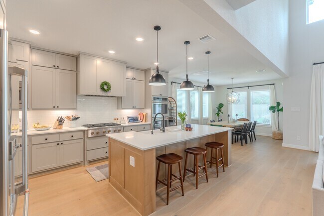 Building Photo - 63 Perennial Cyn Dr