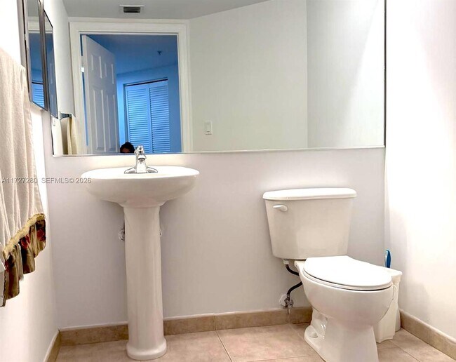 Building Photo - 2080 S Ocean Dr