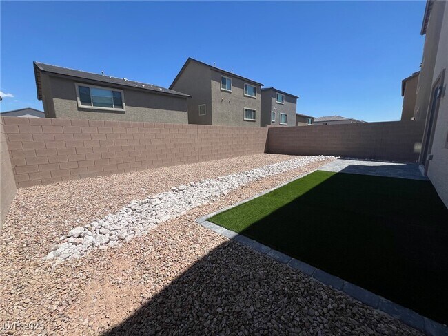 Building Photo - 7340 Pioneer Way