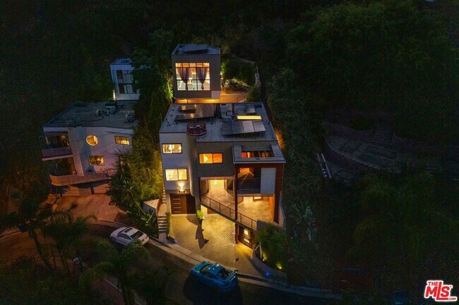 Building Photo - 2222 Bancroft Ave