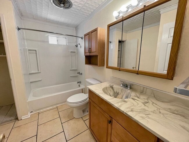 Building Photo - 1517 N Breckon Dr