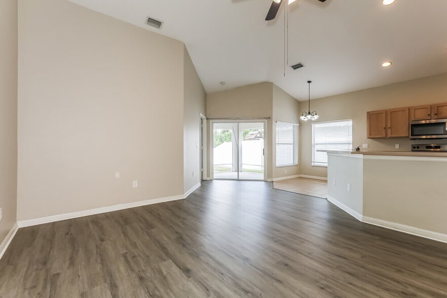 Building Photo - 3832 Washburn Pl