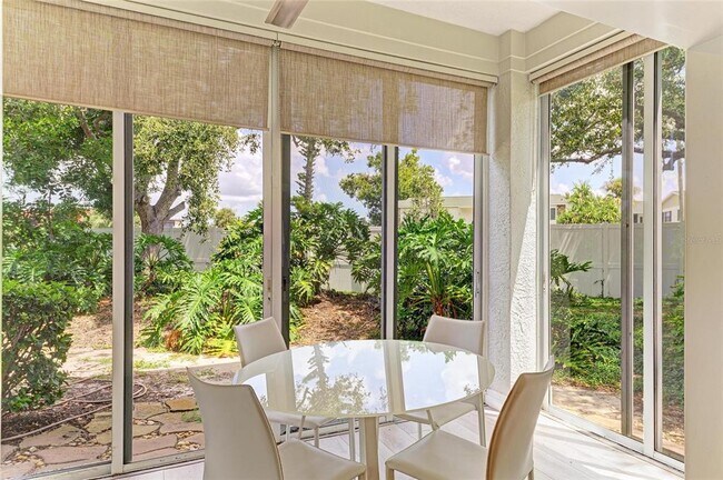 Building Photo - 3605 54th Dr W