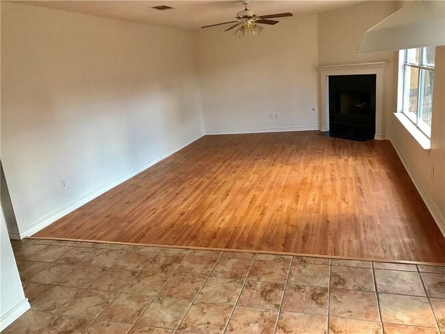 Building Photo - 2009 Mimosa Cove