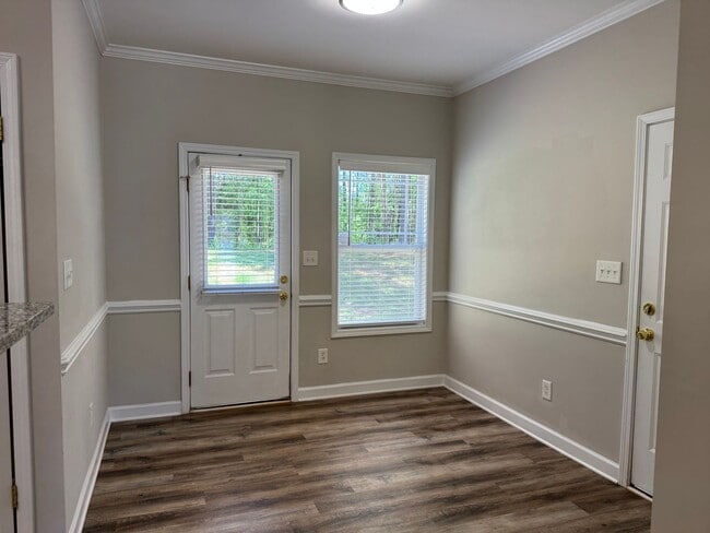 Building Photo - Two Bedroom Townhouse in Sherrills Ford wi...