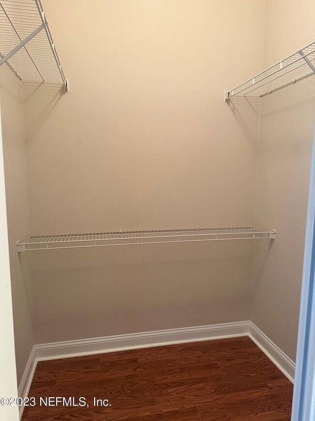 Building Photo - 1439 Barrington Cir