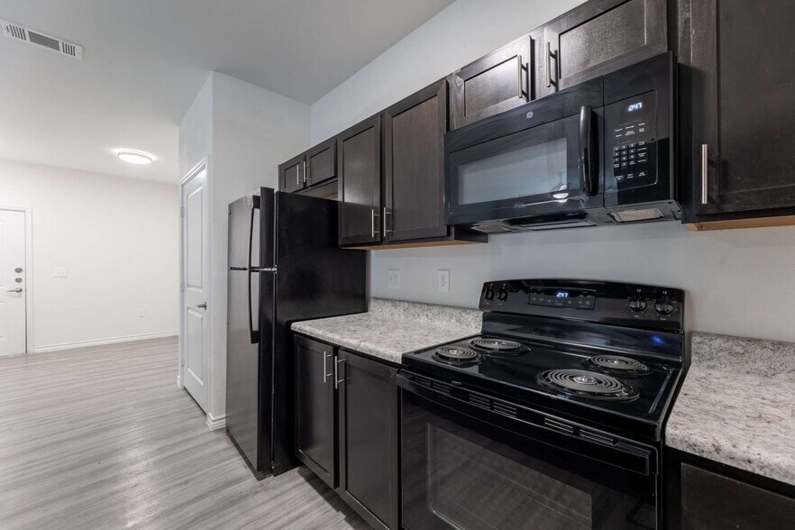 Building Photo - 2900 La Junta St