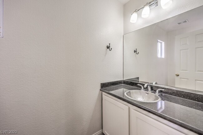 Building Photo - 1425 Bow Creek Ct