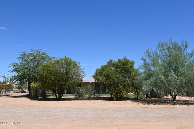 Building Photo - 8339 E Cholla St