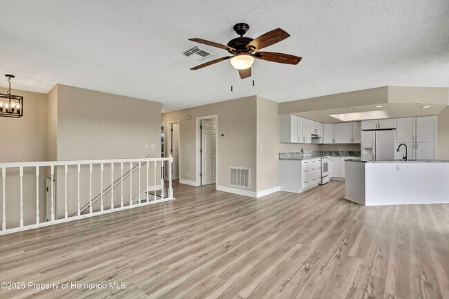 Building Photo - 3276 Rose Arbor Dr