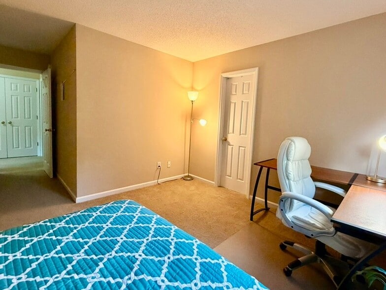 Building Photo - 2605 Farlow Gap Ln