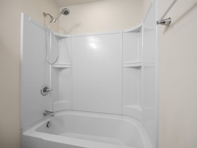 Building Photo - 4 Bedroom/2 Bath Duncan/Riverfalls