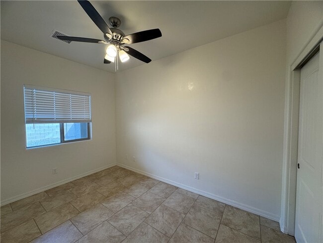 Building Photo - 3532 N Burbank St