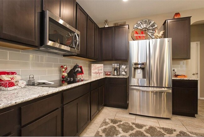 Building Photo - 105 Golden Bear Dr