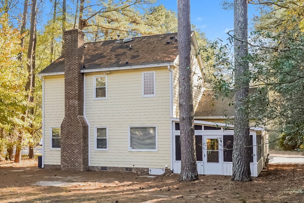 Building Photo - 1608 Maybrook Dr
