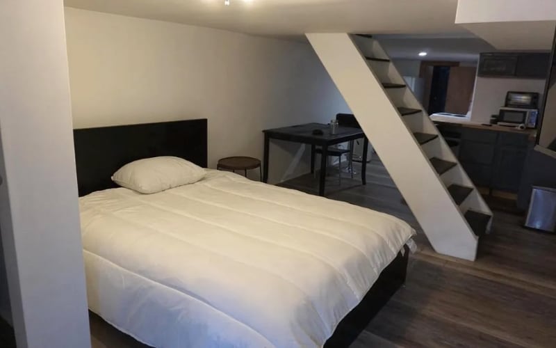 Building Photo - 1226 W Cross St