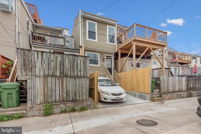Building Photo - 1434 Marshall St