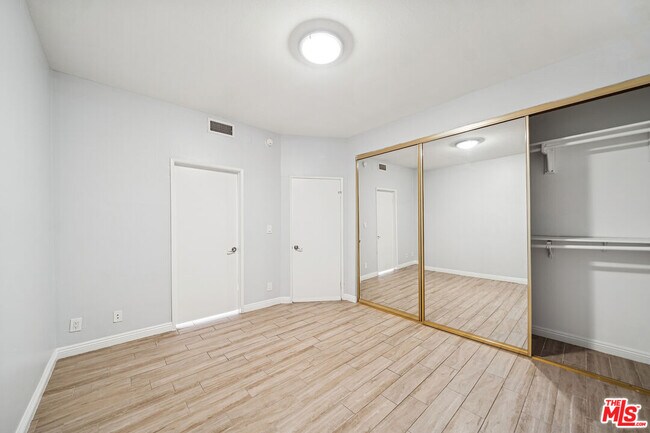 Building Photo - 5715 W Olympic Blvd