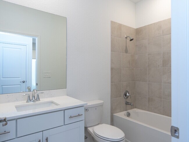 Building Photo - 11470 Burgundy Dr