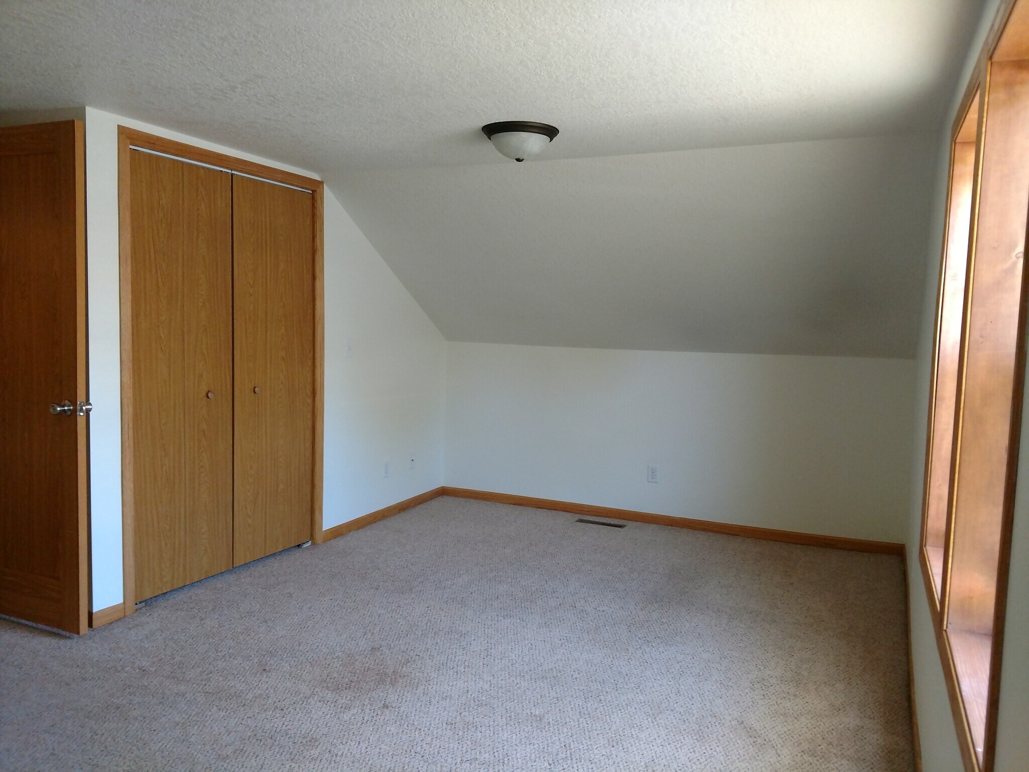 Building Photo - 911 Johnson St