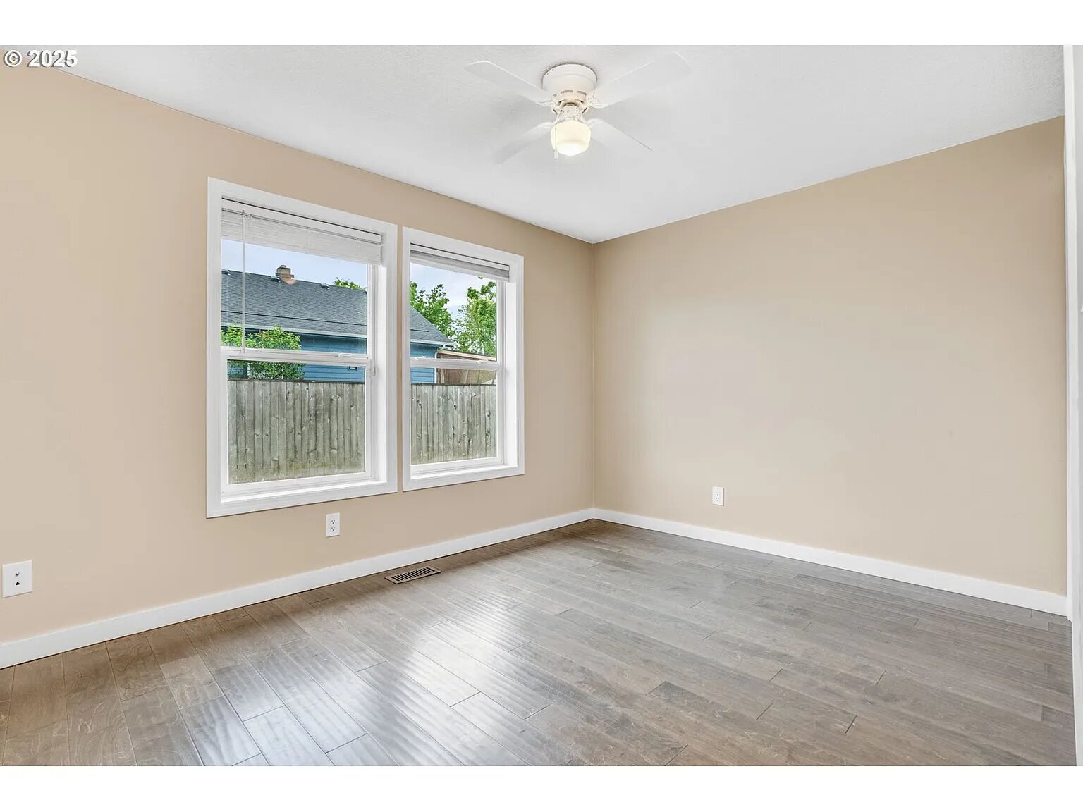 Building Photo - 3017 SE Brookwood Ave