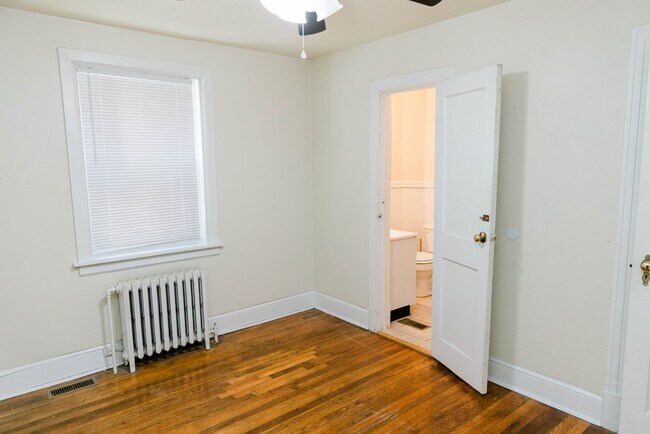 Building Photo - 1518 Porter St