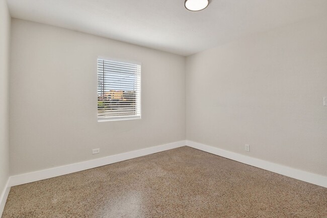 Building Photo - 58 W 27th St