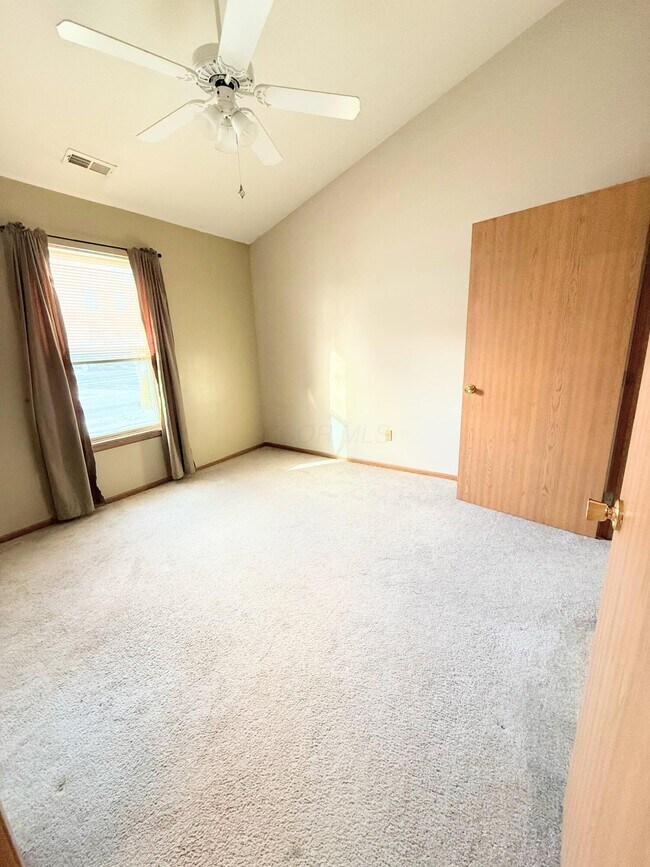 Building Photo - 1229 Rivercrest Dr S