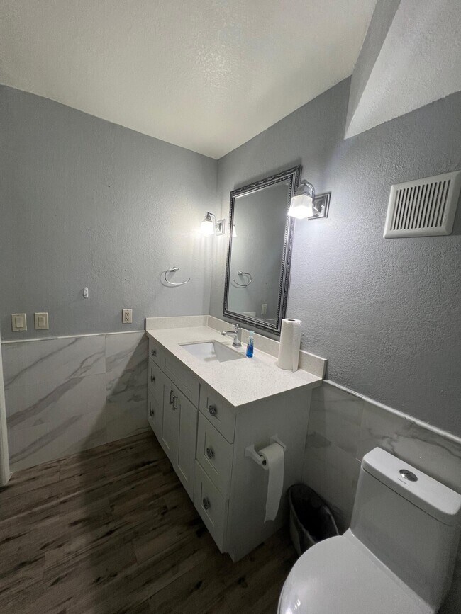 Building Photo - 3341 NW 47th Terrace