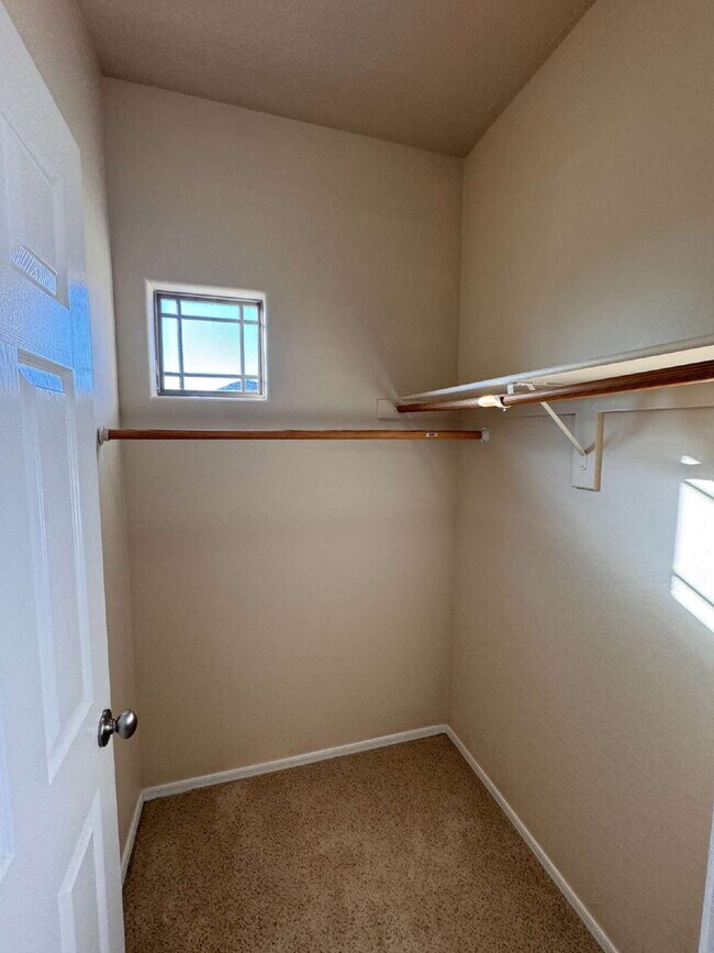 Building Photo - 18 W Desert Vista Trail